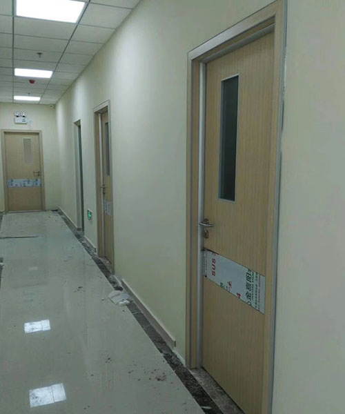 醫(yī)院門(mén)