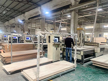 冠木源天然木皮木門,讓家更有溫度與格調(diào)